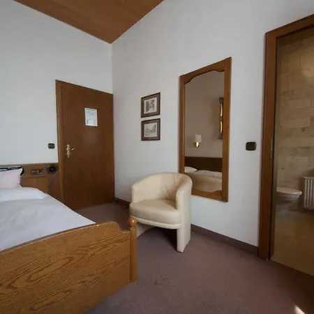 Kubler Stars Hotel 2*